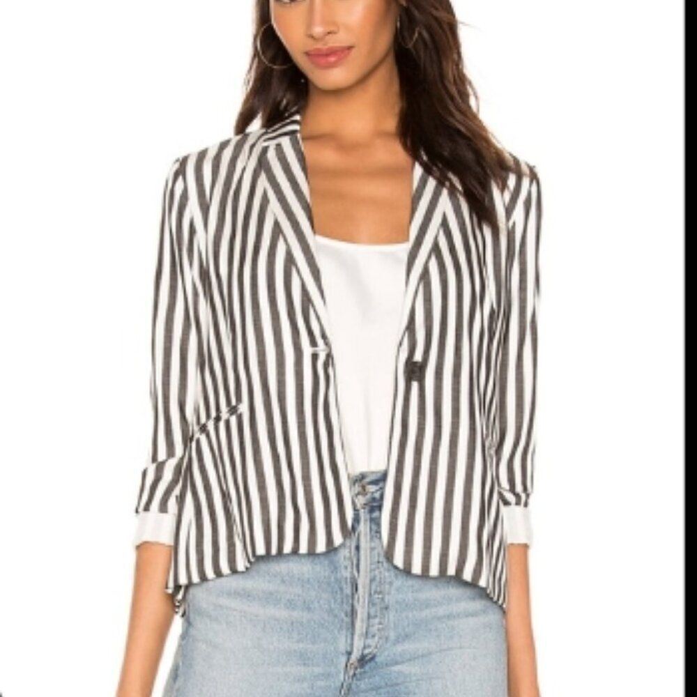 Like New! Cupcakes and Cashmere Striped Blazer Black/White in Size M